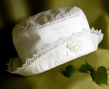 Angels and Fishes ANGEL Ivory Silk Lace Trim Cloche Hat